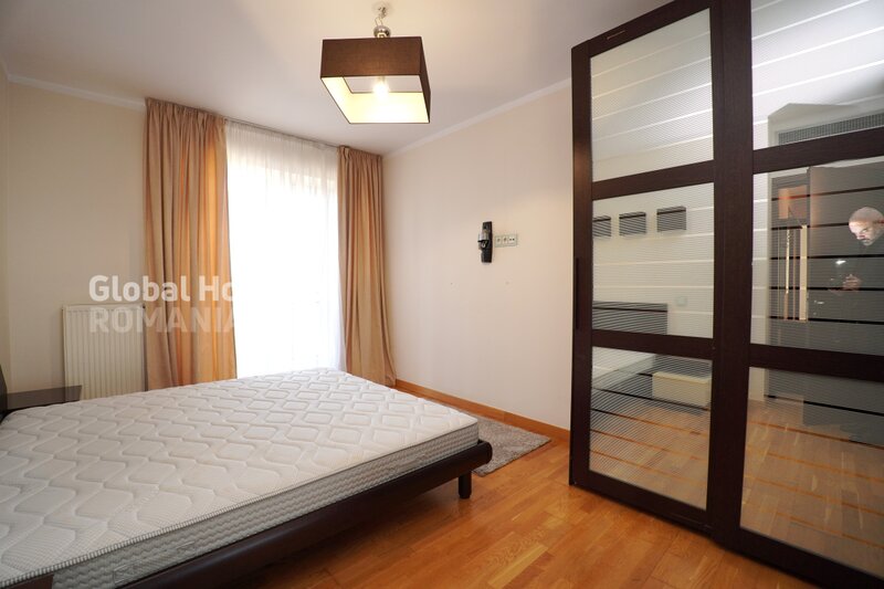 Tineretului, apartament 3 camere, 75 mp, terasa 33 mp, parcare